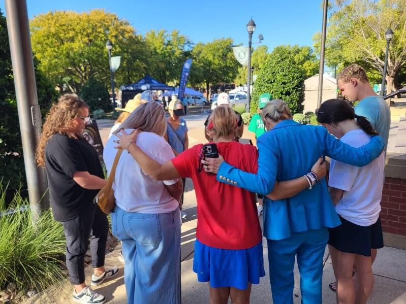 Image for the Tweet beginning: Thank you to every incredible